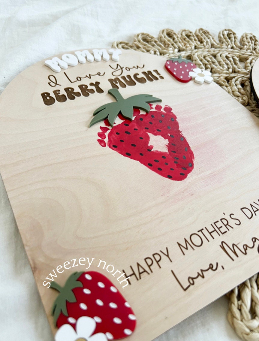 Painted Handprint Sign | DIY handprint sign |  I love you berry much | Mother’s Day sign | hands down | gift for mom