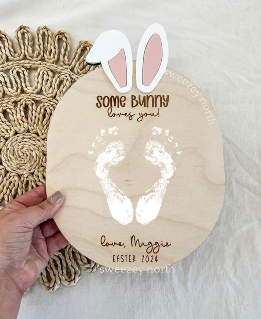 Painted Footprint Sign | DIY footprint sign | Some Bunny Loves You | baby’s first Easter | painted foot print sign | hoppy Easter | Easter