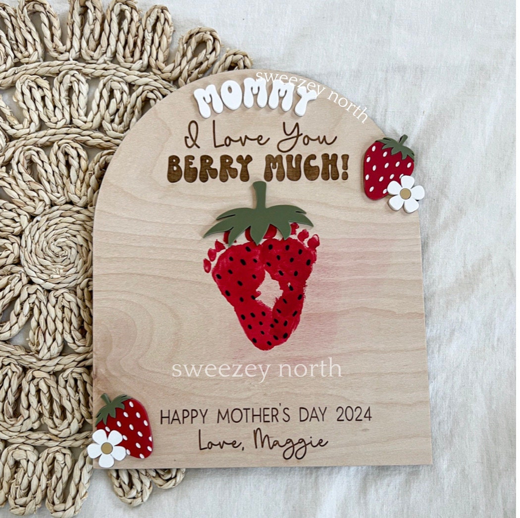 Painted Handprint Sign | DIY handprint sign |  I love you berry much | Mother’s Day sign | hands down | gift for mom